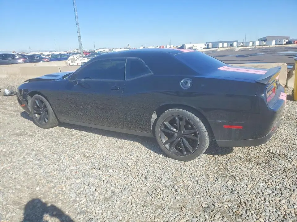2016 DODGE CHALLENGER SXT  