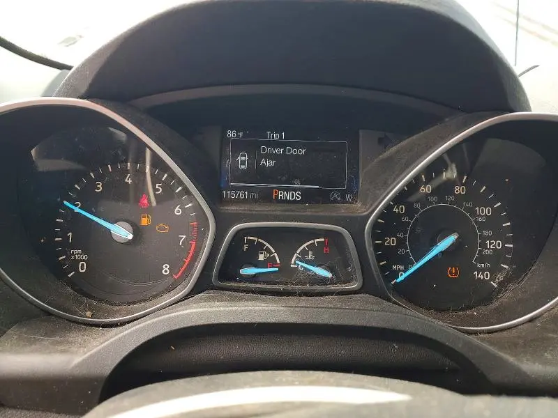 2017 FORD ESCAPE SE  