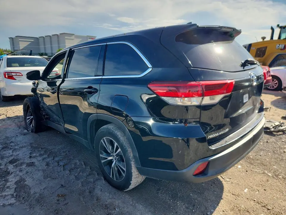 2019 TOYOTA HIGHLANDER LE PLUS  