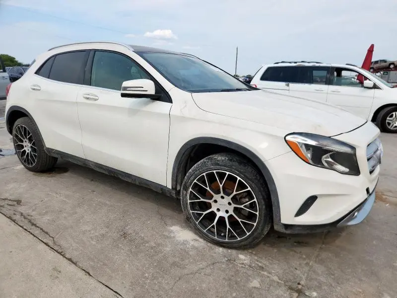 2016 MERCEDES-BENZ GLA 250  