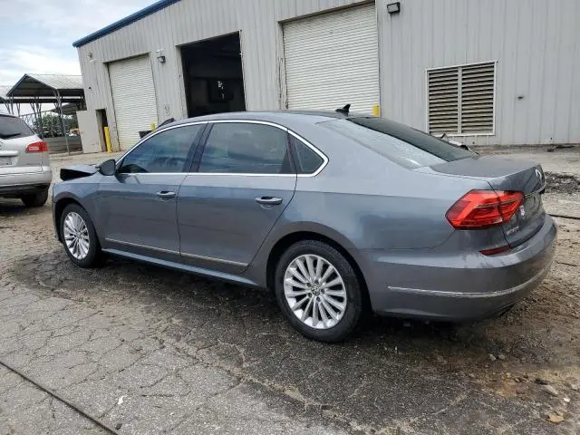 2016 VOLKSWAGEN PASSAT SE  