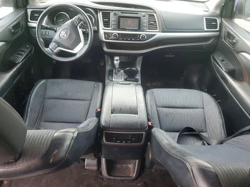 2015 TOYOTA HIGHLANDER LE PLUS  