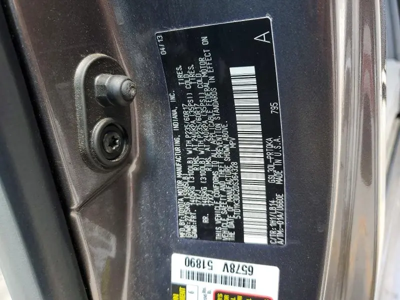 2013 TOYOTA SIENNA XLE 8-PASSENGER  