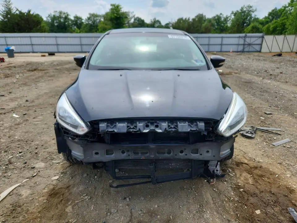 2017 FORD FOCUS SE  