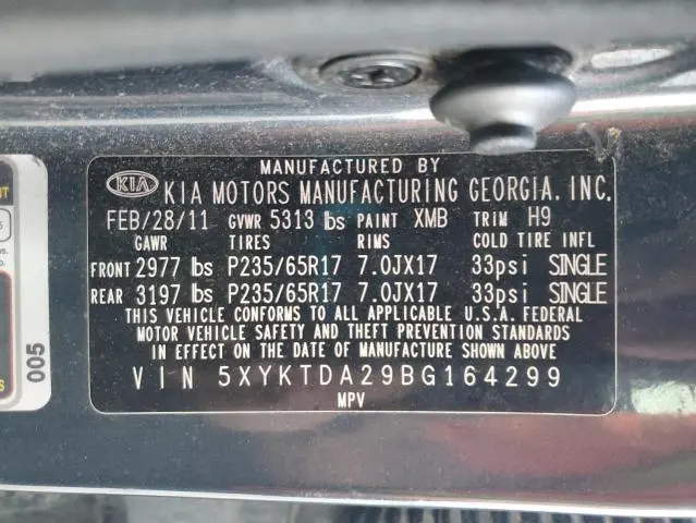 2011 KIA SORENTO BASE  