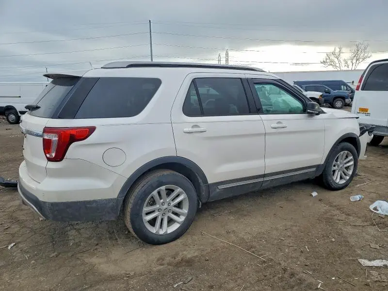 2017 FORD EXPLORER XLT  