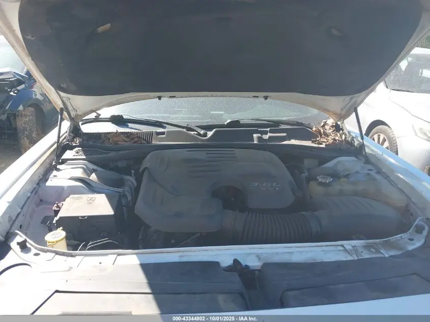 2016 DODGE CHALLENGER SXT