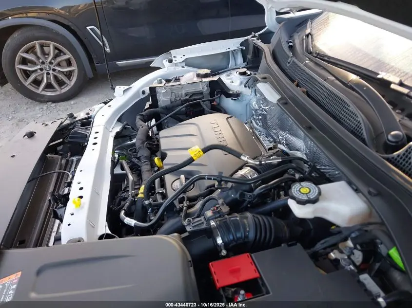 2025 CHEVROLET TRAX FWD LT