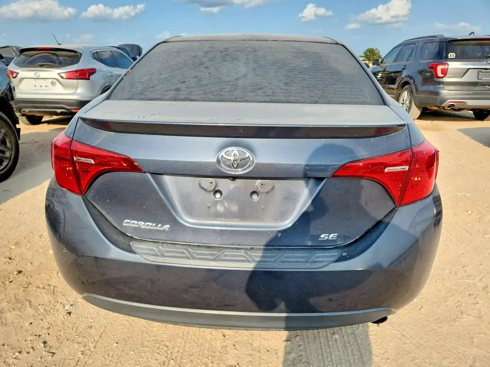 2017 TOYOTA COROLLA SE  