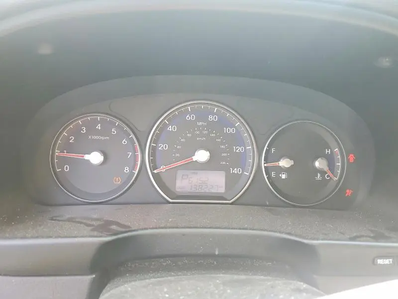 2011 HYUNDAI SANTA FE GLS  