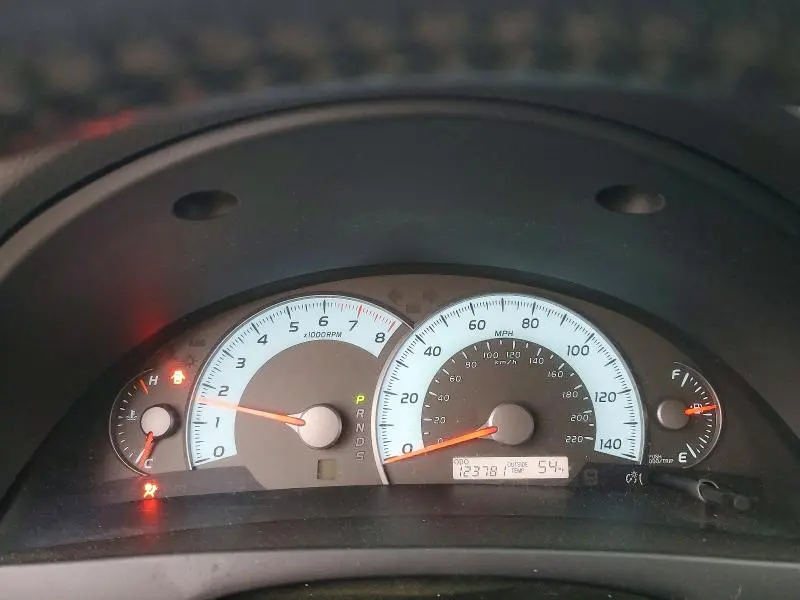 2011 TOYOTA CAMRY SE  