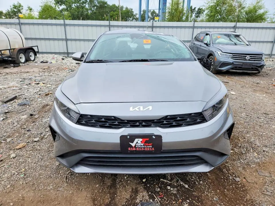 2024 KIA FORTE LXS  