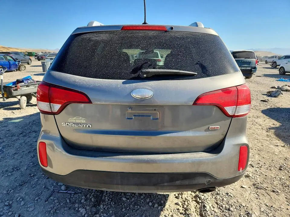2014 KIA SORENTO LX  