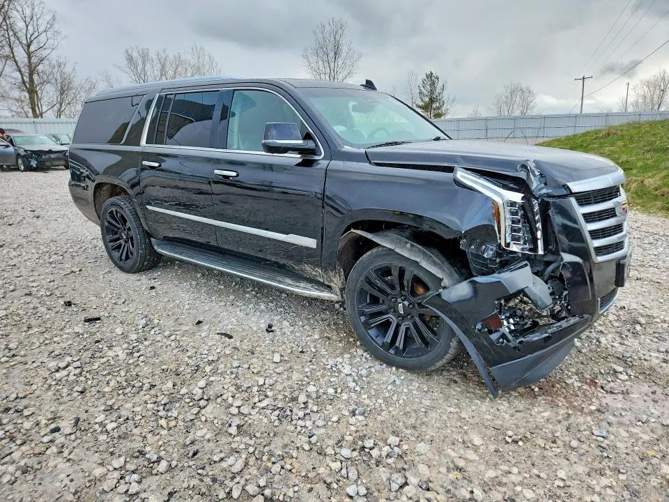 2017 CADILLAC ESCALADE ESV LUXURY  