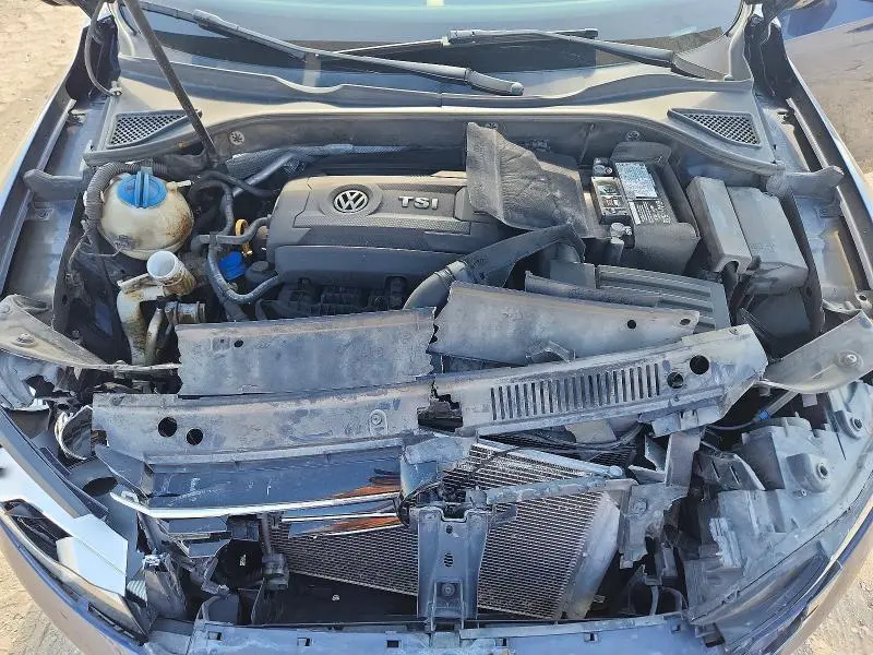 2015 VOLKSWAGEN PASSAT S  