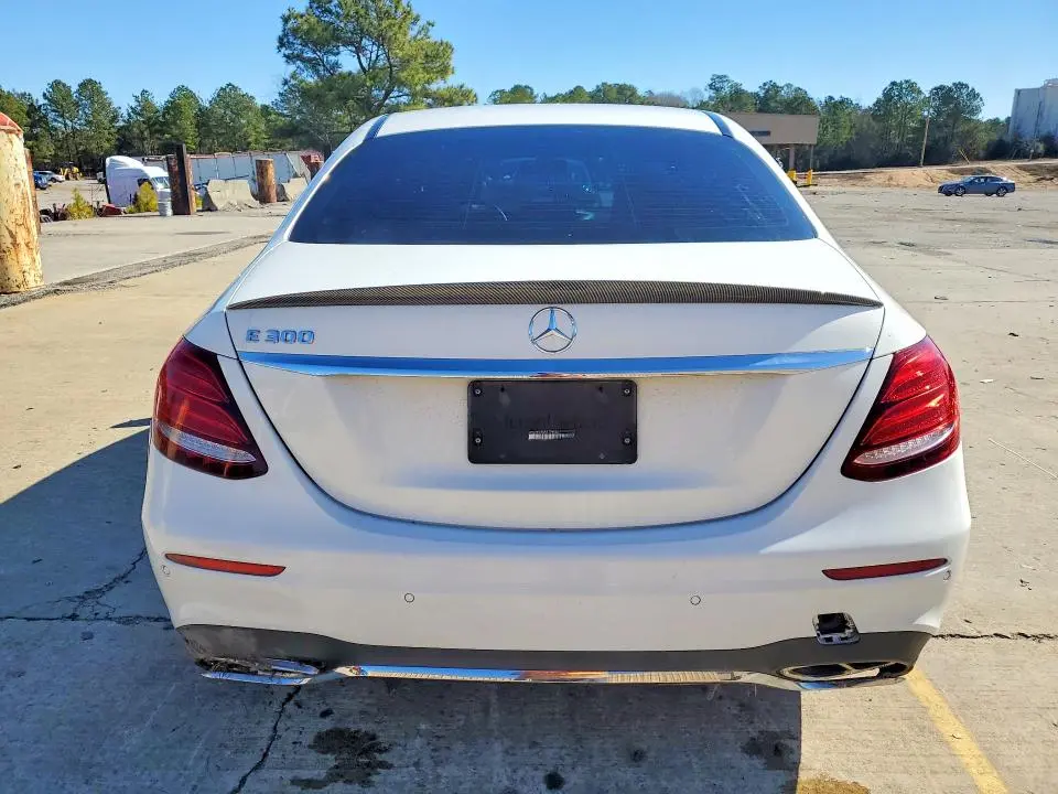 2017 MERCEDES-BENZ E 300  