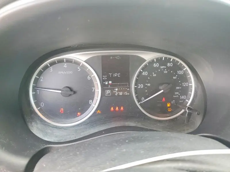 2021 NISSAN KICKS S  
