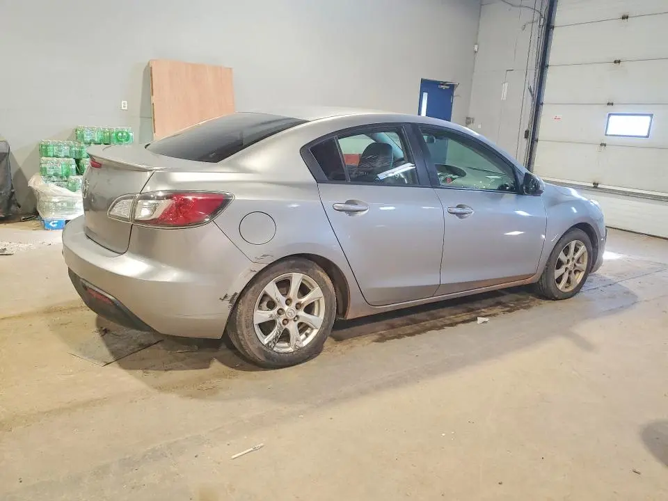2011 MAZDA 3 I  