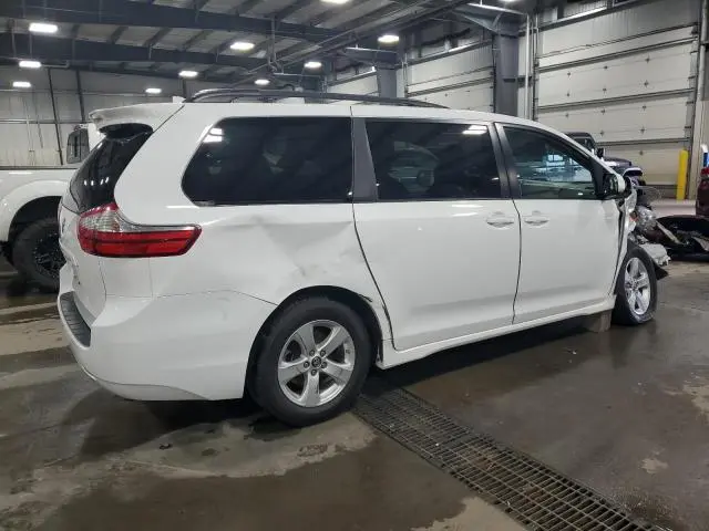 2019 TOYOTA SIENNA LE  