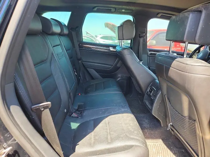 2014 VOLKSWAGEN TOUAREG V6 TDI  