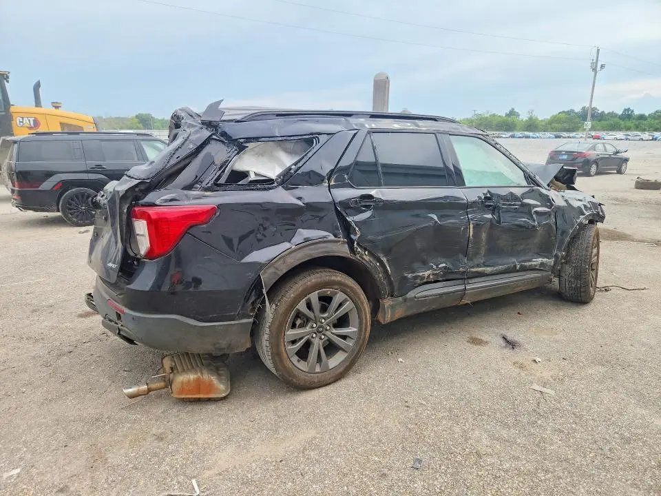 2021 FORD EXPLORER XLT  