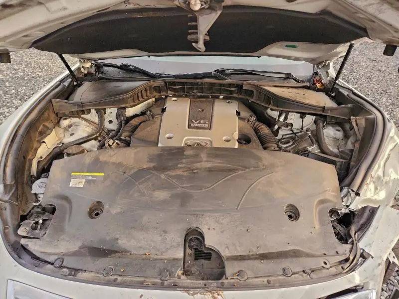 2015 INFINITI Q70L 3.7  