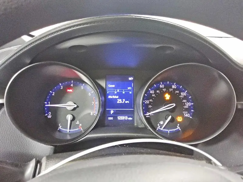 2019 TOYOTA C-HR LE  