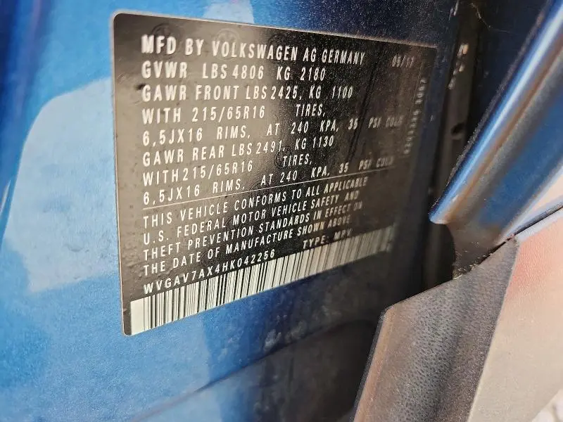 2017 VOLKSWAGEN TIGUAN S  