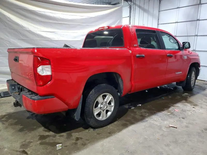 2016 TOYOTA TUNDRA CREWMAX SR5  