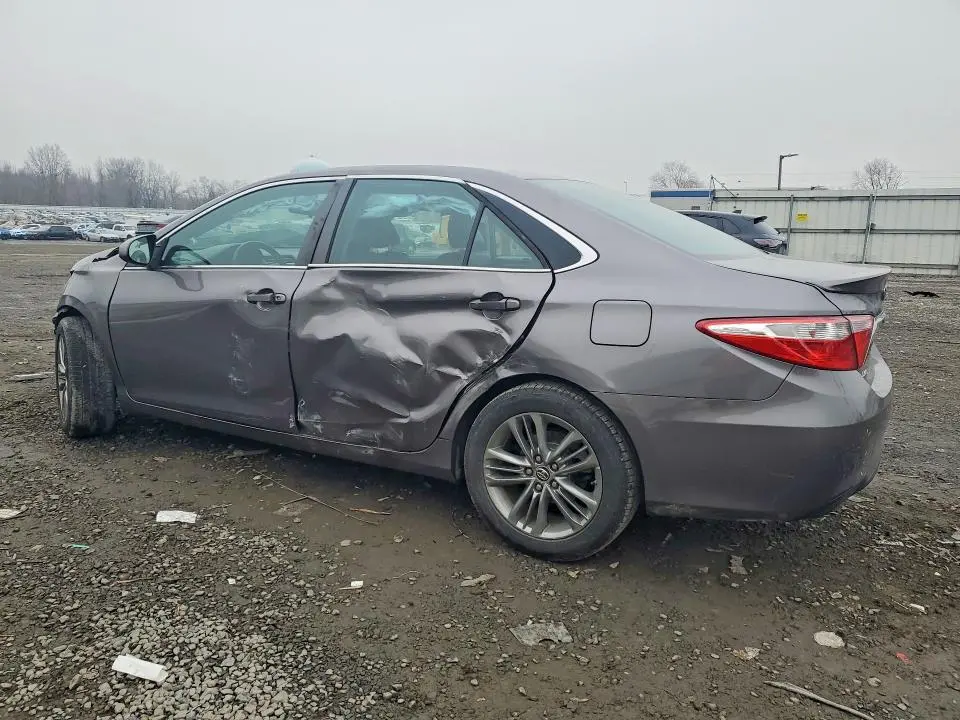 2015 TOYOTA CAMRY LE  