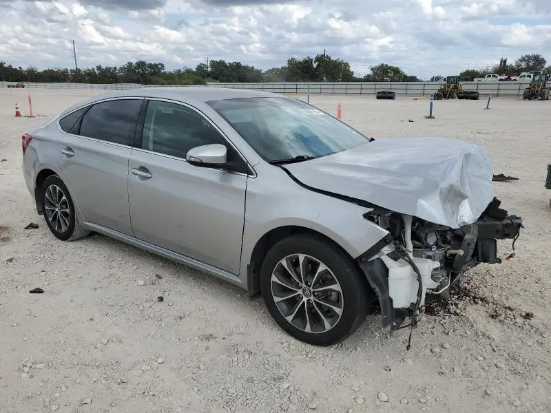 2016 TOYOTA AVALON XLE  