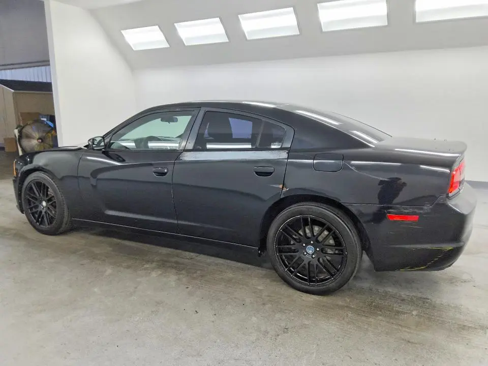 2013 DODGE CHARGER SE  