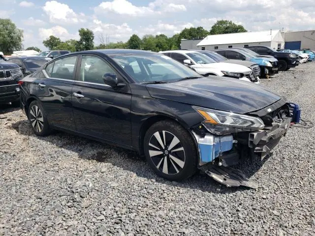 2021 NISSAN ALTIMA SV  