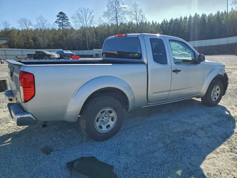 2015 NISSAN FRONTIER S  