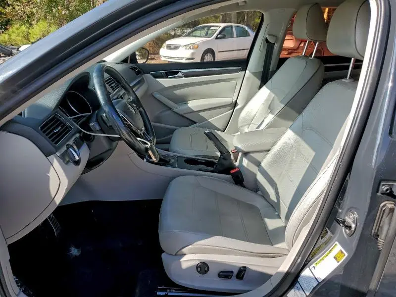 2017 VOLKSWAGEN PASSAT R-LINE  