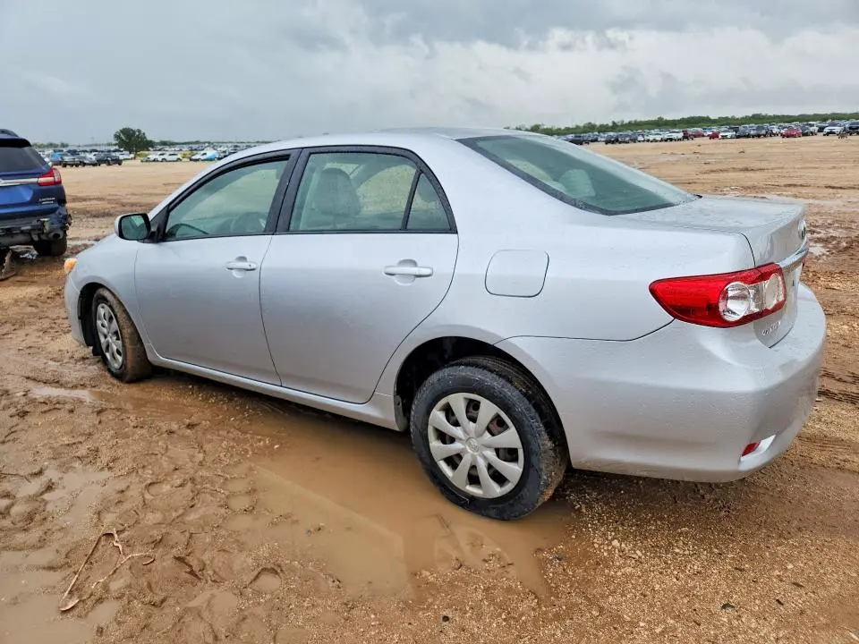 2011 TOYOTA COROLLA LE  