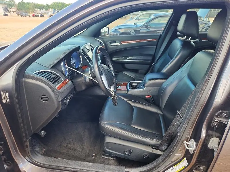 2013 CHRYSLER 300   