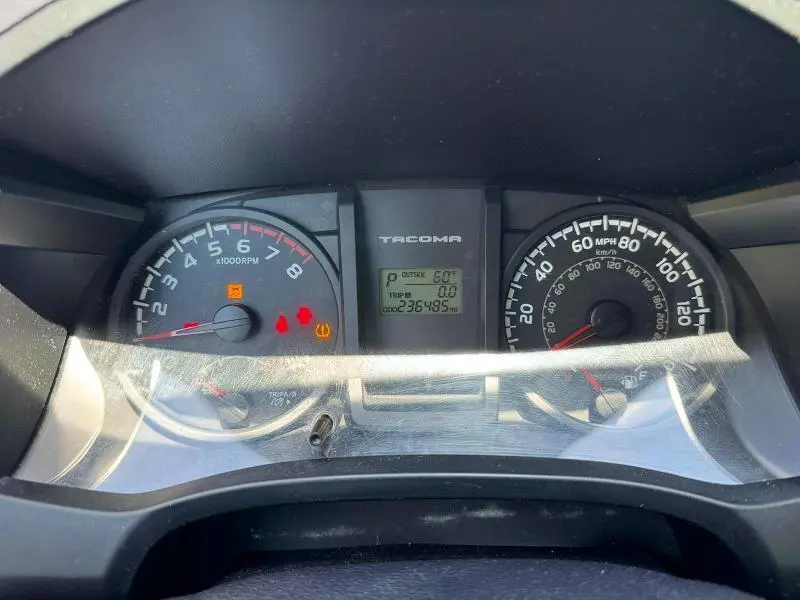 2016 TOYOTA TACOMA SR  