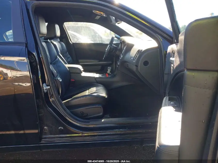 2016 DODGE CHARGER SXT