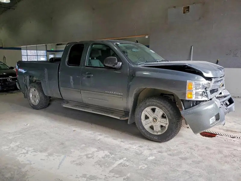 2011 CHEVROLET SILVERADO K1500 LT  