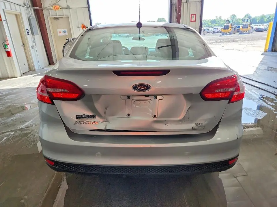 2018 FORD FOCUS SE  