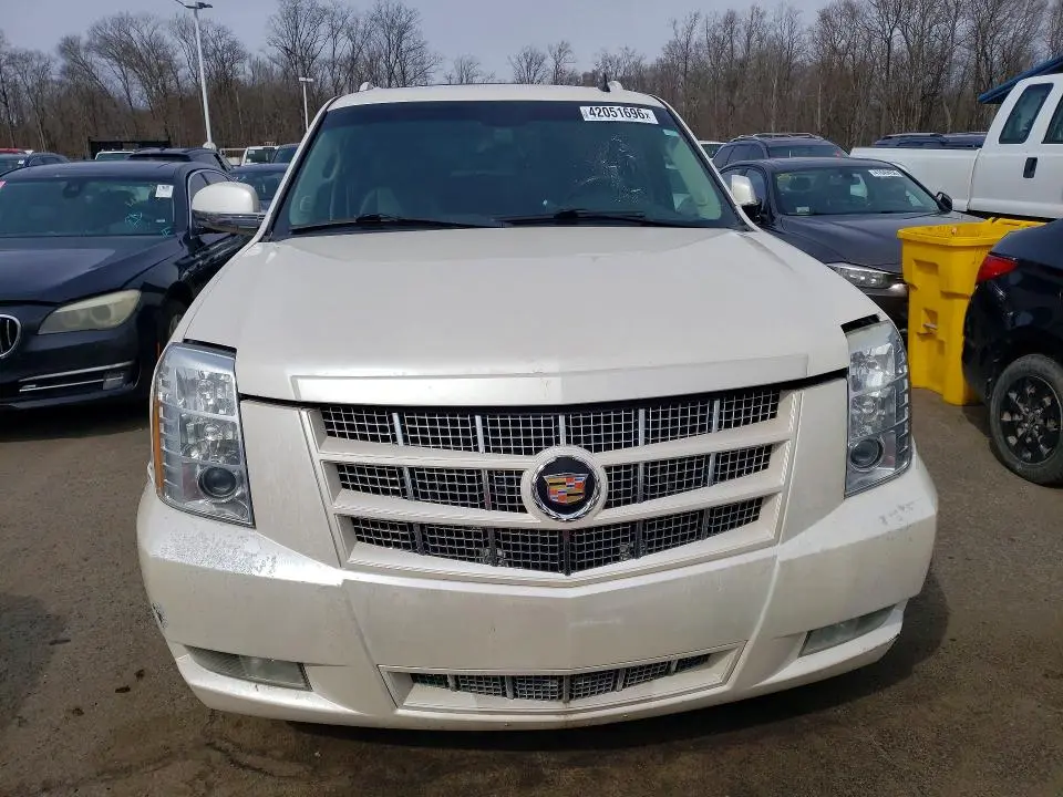 2013 CADILLAC ESCALADE   