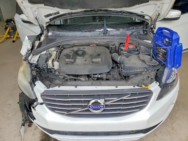 2017 VOLVO XC60 T5  