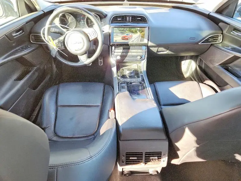 2019 JAGUAR XE   