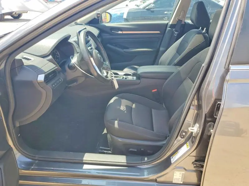 2022 NISSAN ALTIMA SV  