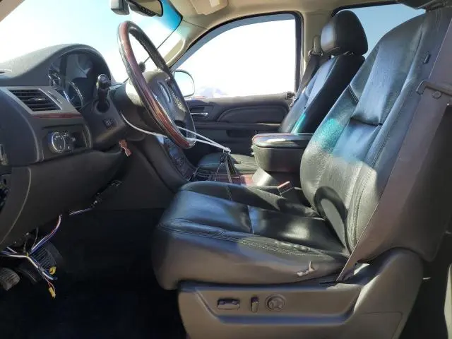 2011 CADILLAC ESCALADE ESV LUXURY  