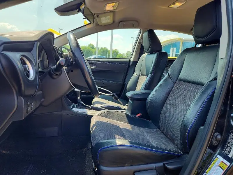 2018 TOYOTA COROLLA SE  