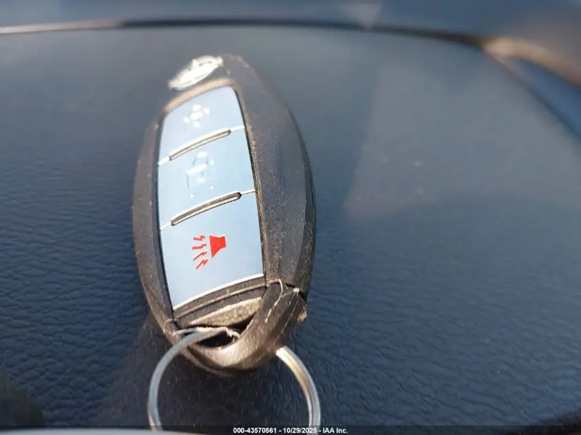 2024 NISSAN FRONTIER PRO-4X 4X4