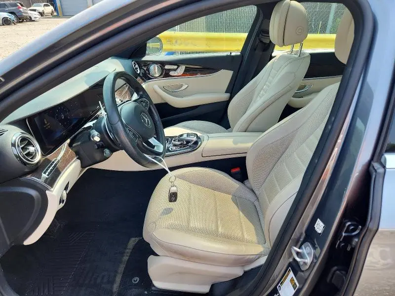 2017 MERCEDES-BENZ E 300 4MATIC  