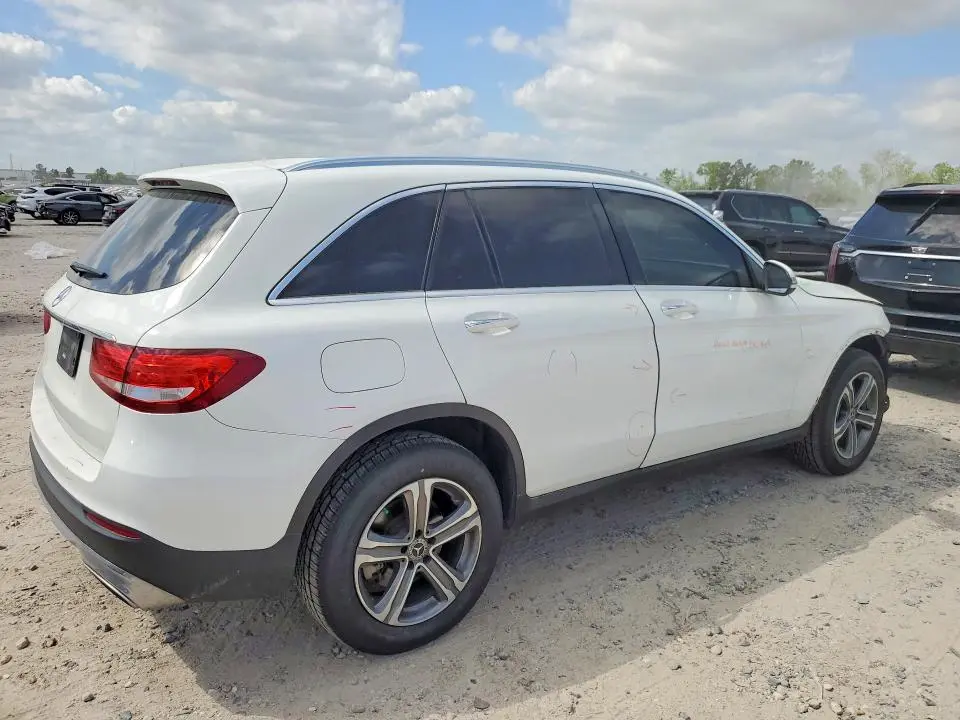 2019 MERCEDES-BENZ GLC 300  